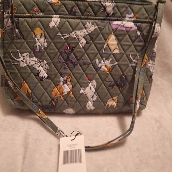 Vera Bradley Handbags - Vera Bradley Quilted Green Crossbody with Animal Motif
